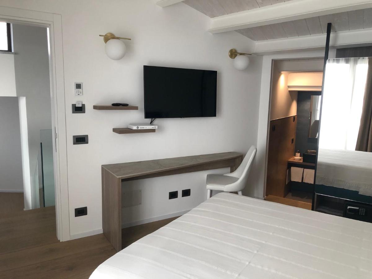 צ'פאלו Palazzo Raho Suites מראה חיצוני תמונה