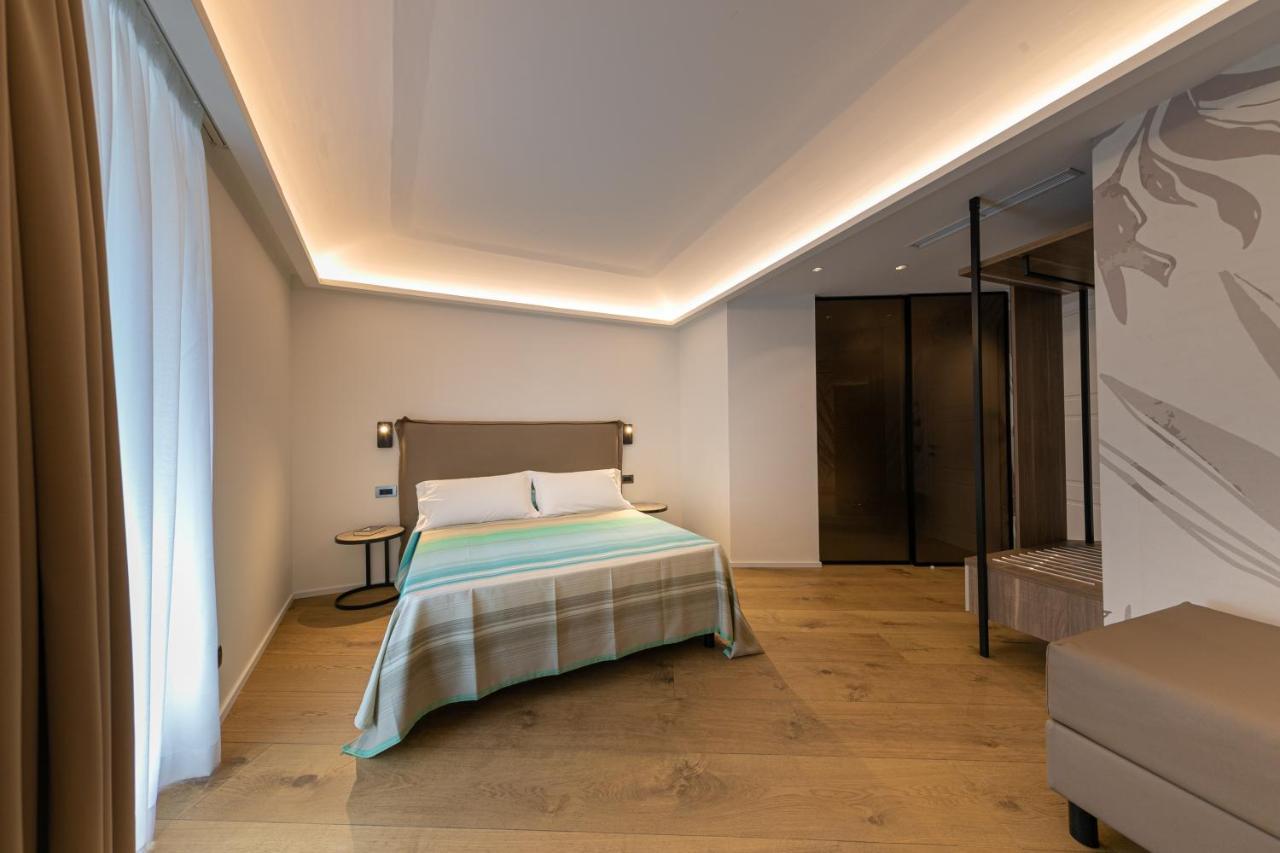 צ'פאלו Palazzo Raho Suites מראה חיצוני תמונה