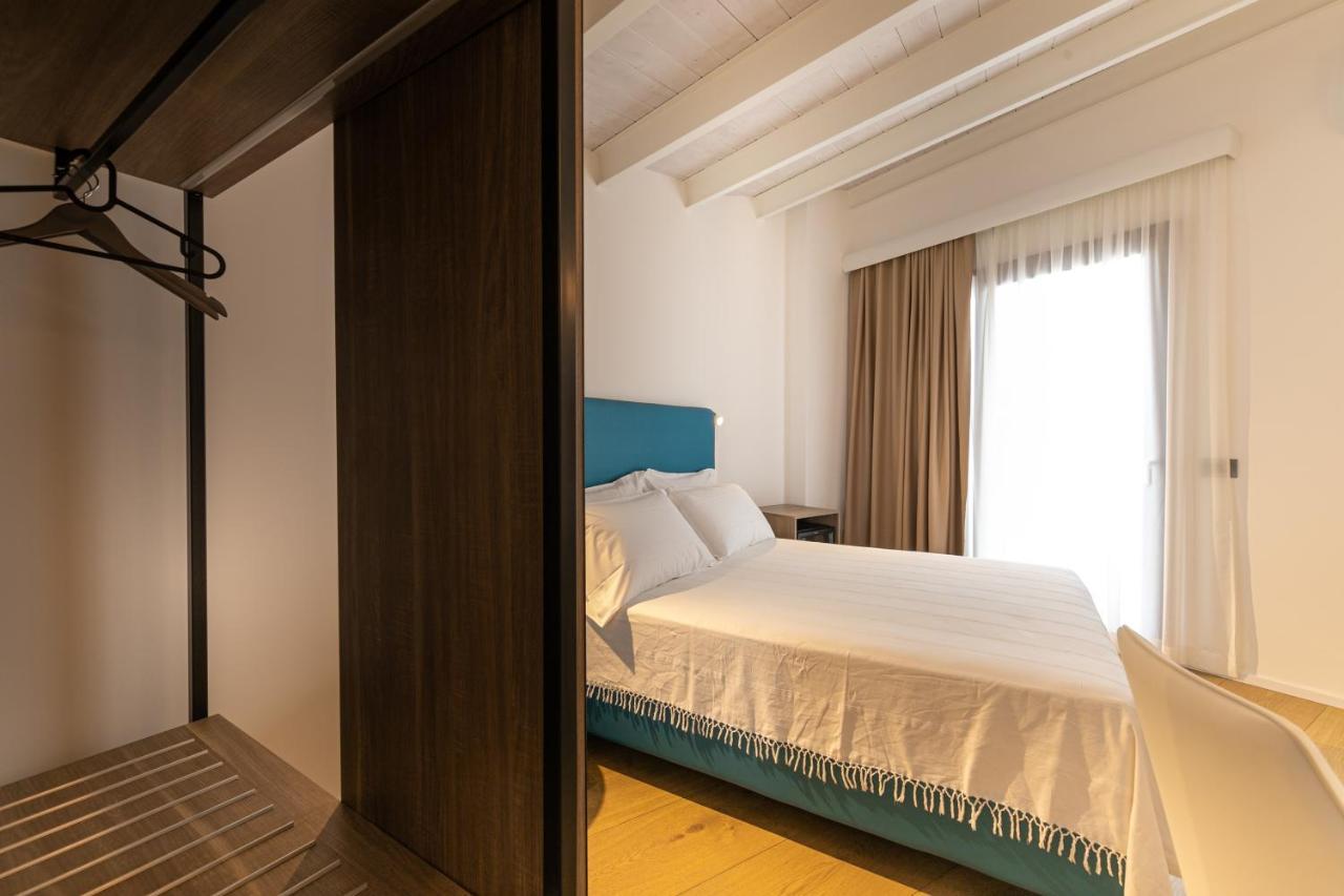 צ'פאלו Palazzo Raho Suites מראה חיצוני תמונה