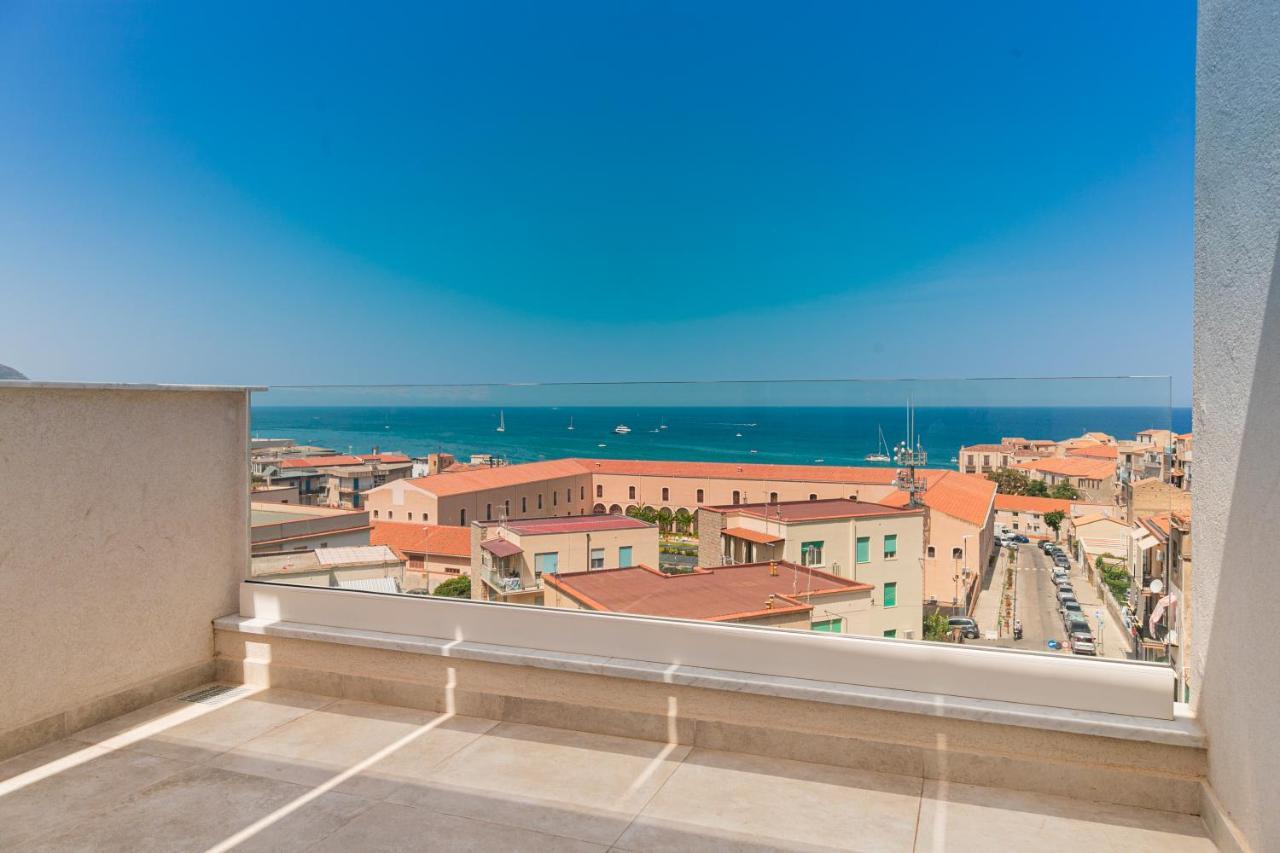 צ'פאלו Palazzo Raho Suites מראה חיצוני תמונה