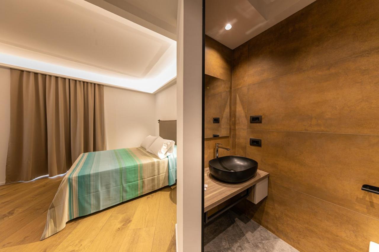 צ'פאלו Palazzo Raho Suites מראה חיצוני תמונה