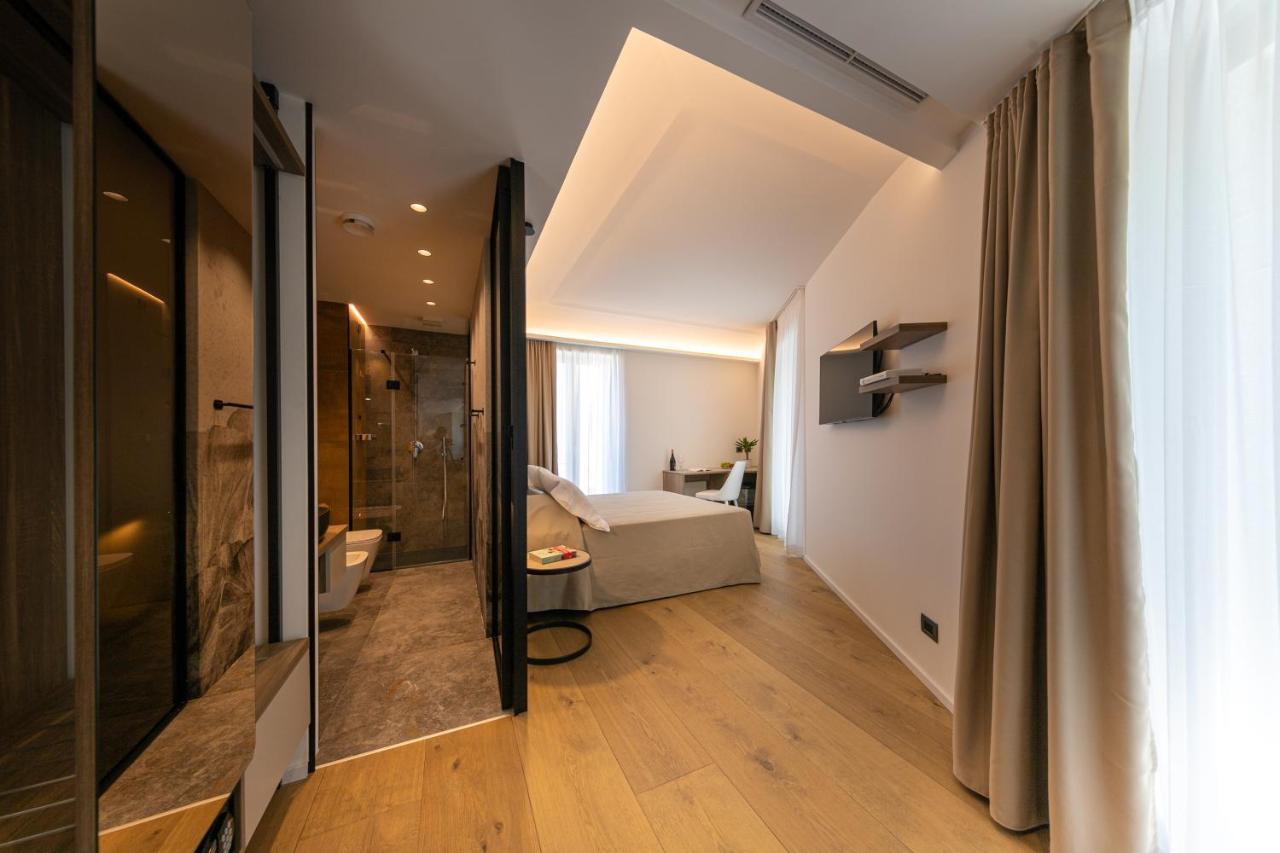 צ'פאלו Palazzo Raho Suites מראה חיצוני תמונה